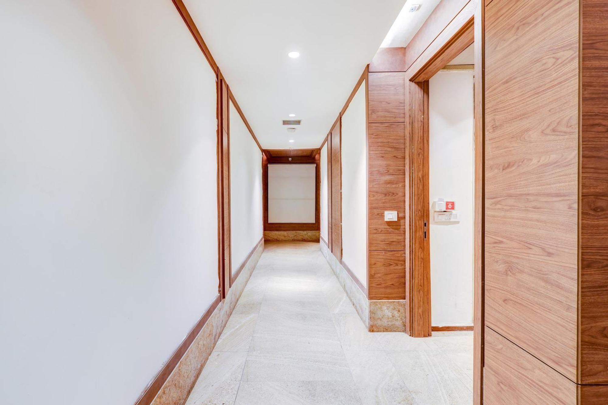 Super Townhouse Chhatarpur Near Metro Park Нью-Делі Екстер'єр фото